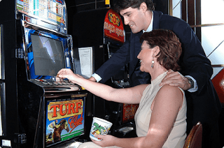 En los casinos de la Costa, el 70% de los jugadores son mujeres