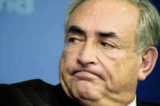 La mayoría de los franceses dice que Strauss-Kahn es víctima de un complot