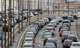 La Argentina es el país con más impuestos a los automovilistas