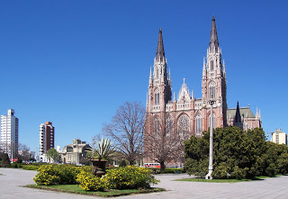 La Plata y Rosario, las mejores ciudades argentinas para vivir según sus habitantes