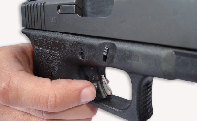 El Gobierno oficializó el uso de armas no letales para detener a los agresores