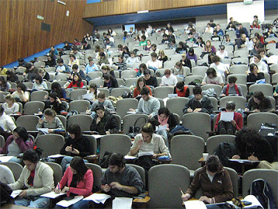 Sólo uno de cada cuatro universitarios completa sus estudios