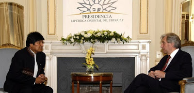 Tabaré Vázquez y Evo Morales, los presidentes más queridos en la región